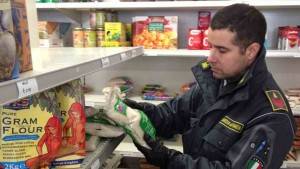 guardia-di-finanza-sequestro-prodotti-alimentari