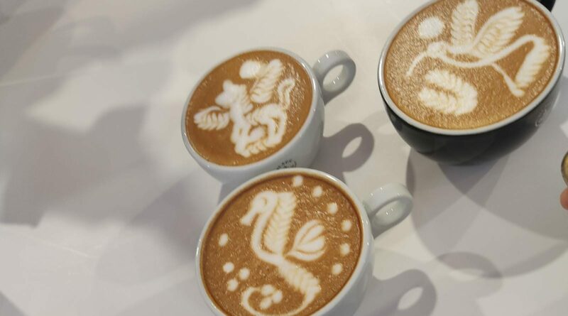 3 tazze di latteart