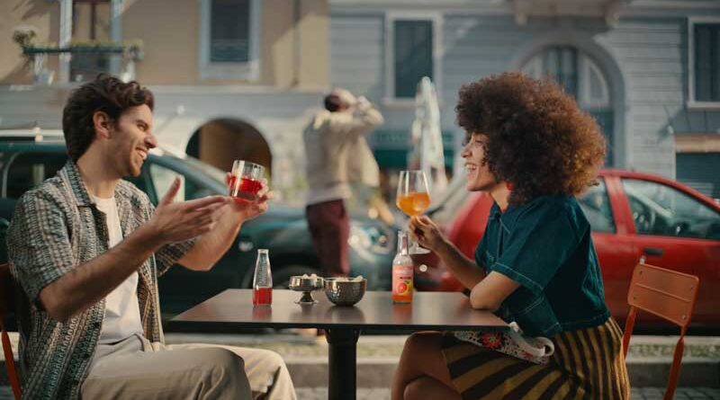 Estate italiana: relax, aperitivi e… “ci sta”